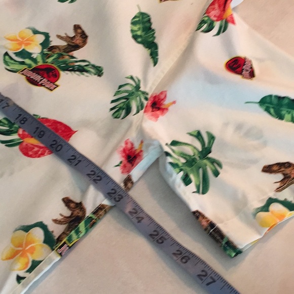 Jurassic Park World Dinosaur Short Sleeve Shirt - Picture 6 of 8